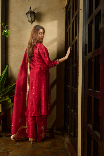 Ara Red Suit